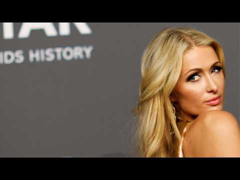 VIDEO : Paris Hilton Gushes Over New Boyfriend