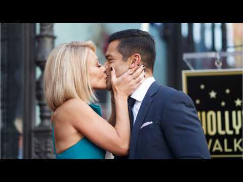 VIDEO : Kelly Ripa Clears Up Sex Comment About Her Husband: 