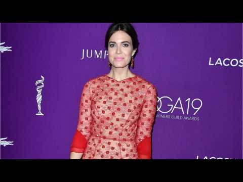 VIDEO : Mandy Moore Channels Kate Middleton in Sheer Red Dress