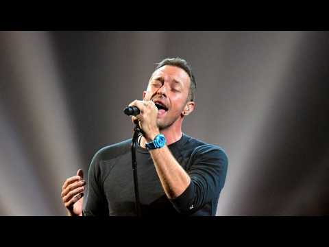 VIDEO : Chris Martin Delivers Touching George Michael Tribute at BRIT Awards