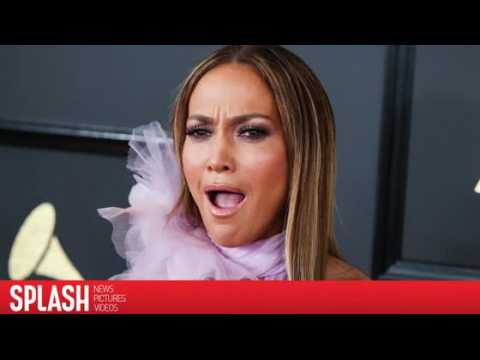 VIDEO : Jennifer Lopez Doesn't Just Date Younger Guys, Ok?