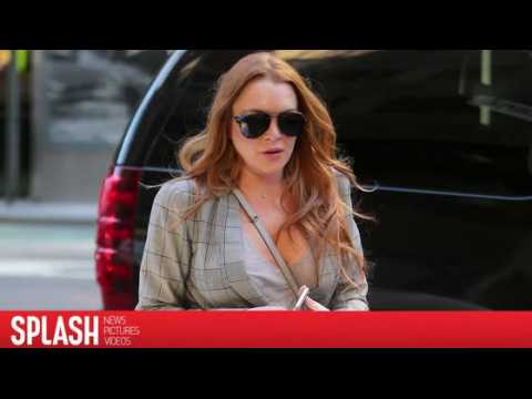 VIDEO : Lindsay Lohan Says She Was Profiled for Wearing a Headscarf