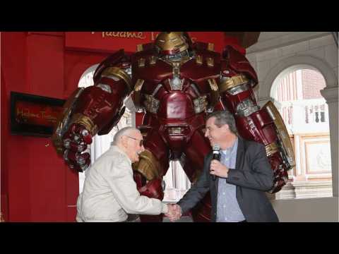 VIDEO : Stan Lee Brings Hulkbuster Suit To Madame Tussauds