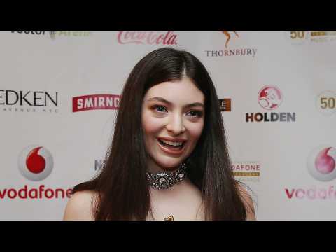 VIDEO : Lorde's Big Announcement