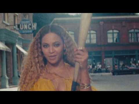 VIDEO : Beyonce Gets Replaced For Coachella