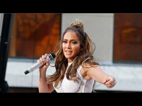 VIDEO : Jennifer Lopez Opens Up About Her Kids