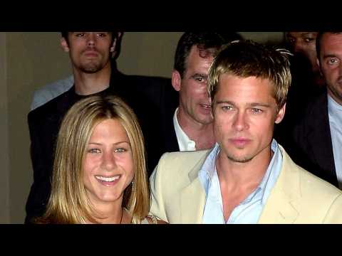 VIDEO : Are Brad Pitt and Jennifer Aniston Still on Good Terms?