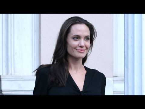 VIDEO : Angelina Jolie In New Fragrance Ad For Geurlain
