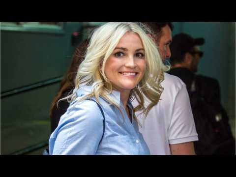 VIDEO : Jamie Lynn Spears Celebrates Ash Wednesday With Daughter