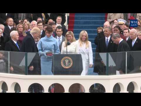 VIDEO : Melania se inspira en Jackie Kennedy en look en toma posesin