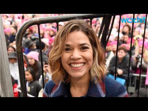 VIDEO : America Ferrera Reunites With 'Ugly Betty' Co-Stars During Women's March In Washington DC