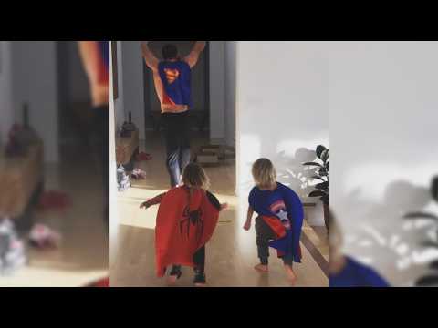 VIDEO : Los superh�roes de Elsa Pataky