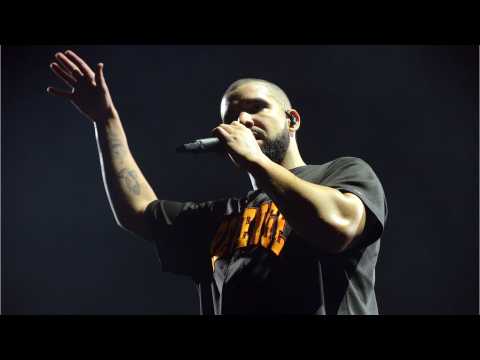 VIDEO : Drake Responds to Telling A Woman to Remove Her Hijab At A Concert