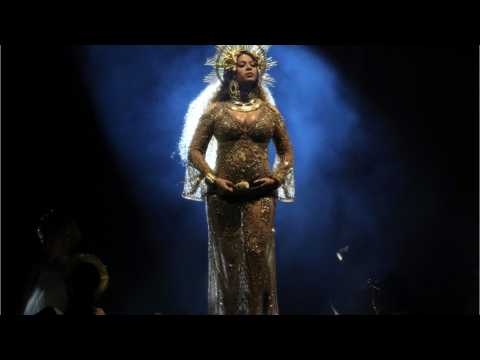 VIDEO : Beyonce's Grammy Performance Showcased Her Baby Bump