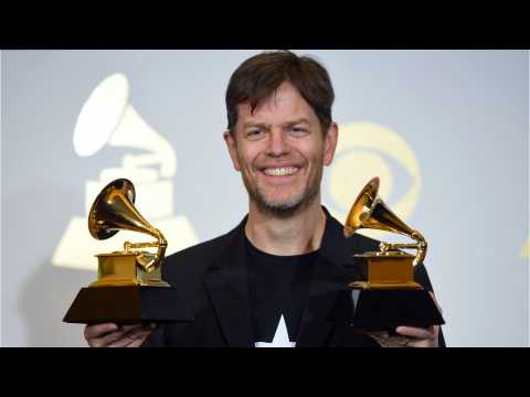 VIDEO : David Bowie's Blackstar Sweeps Five Grammys