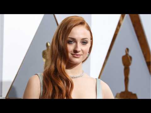 VIDEO : Sophie Turner Reveals Cryptic Game Of Thrones Spoiler