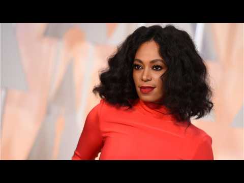 VIDEO : Solange Throws Shades At The Grammys After Beyonce Lost