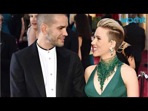 VIDEO : Scarlett Johansson & Romain Dauriac Are Getting Divorced