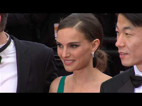 VIDEO : Natalie Portman expose son ventre rond pour Vanity Fair !