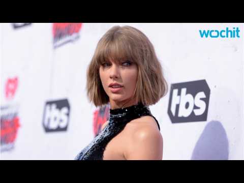 VIDEO : Taylor Swift Talks About Her Friendship With Zayn Malik