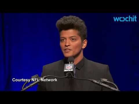 VIDEO : Bruno Mars Rocked The Pre-Super Bowl Concert