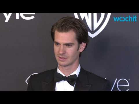 VIDEO : Andrew Garfield Talks About His Kiss With Ryan Reynolds