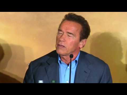 VIDEO : Arnold Schwarzenegger?s ?Celebrity Apprentice? Dead Last in Ratings