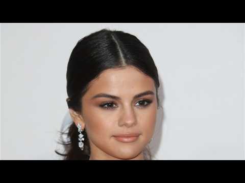 VIDEO : Selena Gomez and The Weeknd Were Seen Kissing At Grammy's After Party