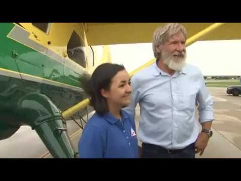 VIDEO : Harrison Ford Escapes Near Plane Crash