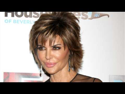 VIDEO : Real Housewife Lisa Rinna Gets Caught In A Lie