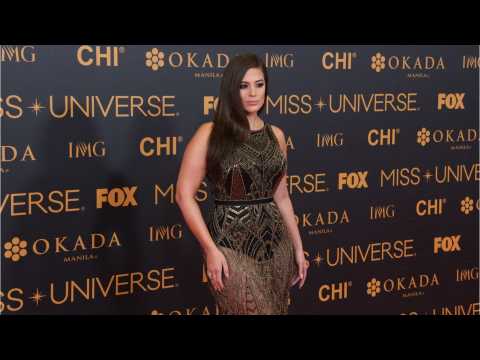 VIDEO : Ashley Graham First Plus-Sized Model to Walk at Michael Kors