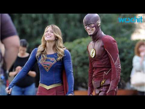 VIDEO : ?The Flash?-?Supergirl? Musical Crossover Adds Darren Criss as Villain