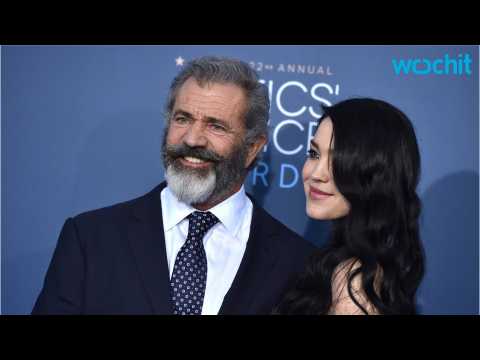 VIDEO : Mel Gibson Becomes A Dad For The 9th Time