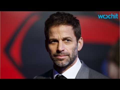 VIDEO : Zack Snyder Talks Exciting 'Justice Legue' Challenges