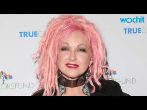 VIDEO : Rod Stewart and Cyndi Lauper are Doing a Summer Tour Together