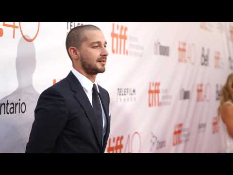 VIDEO : Shia LaBeouf cuts protest livestream after hearing gunshots nearby