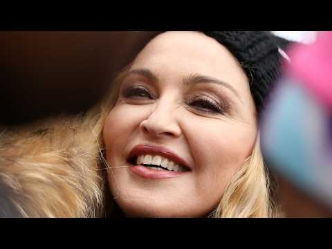 VIDEO : Madonna Shares New Photo Of All Her Adopted Children