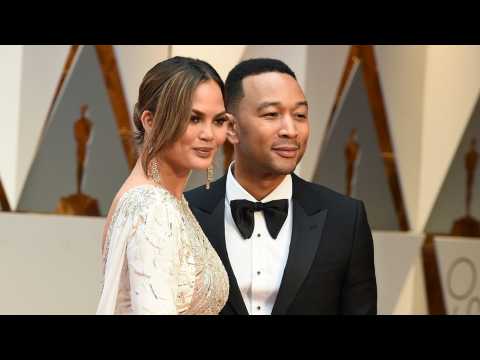 VIDEO : Chrissy Teigen Out John Legend About 2017 Oscars Performance: ''He's Very Nervous''