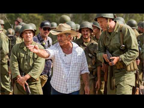 VIDEO : Mel Gibson Wins Razzie Award