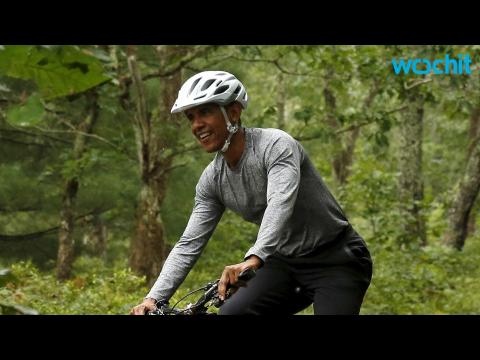 VIDEO : Obama Feasts on Fish During ?Running Wild With Bear Grylls?