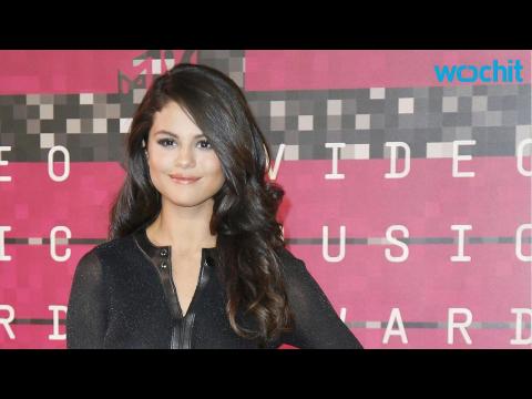 VIDEO : Selena Gomez Releases New Album Cover Art
