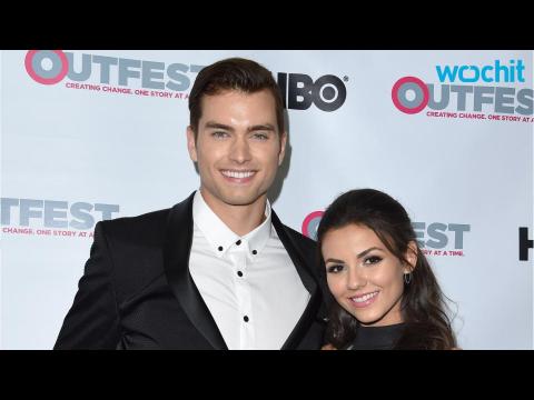 VIDEO : Victoria Justice Gushes About Her Boyfriend, Pierson Fod