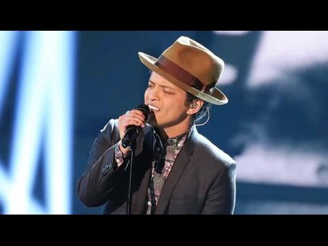 VIDEO : Will Bruno Mars Return For The Super Bowl 50 Halftime Show?