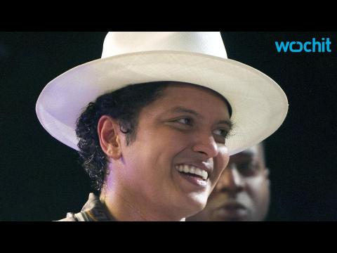 VIDEO : Bruno Mars to 'Curate' Super Bowl Half-Time Show