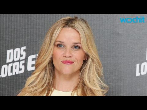 VIDEO : Reese Witherspoon Shows Trim Figure in Hot Outfits in Women's Health Cover Shoot