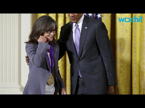 VIDEO : Obama Honors Arts Luminaries Including Sally Field