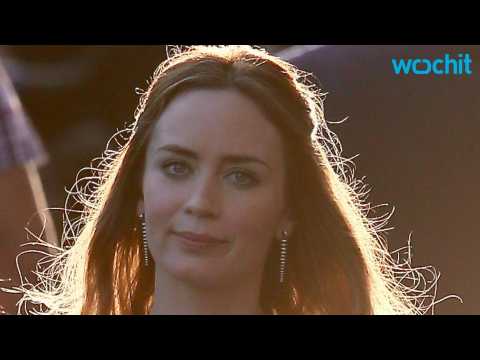 VIDEO : Emily Blunt Set to Play Mary Poppins