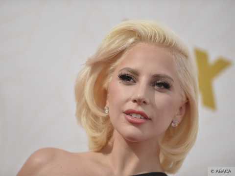 VIDEO : Exclu vido : Lady Gaga, Emma Roberts, Kerry Washington : les superstars se pressent aux Emm