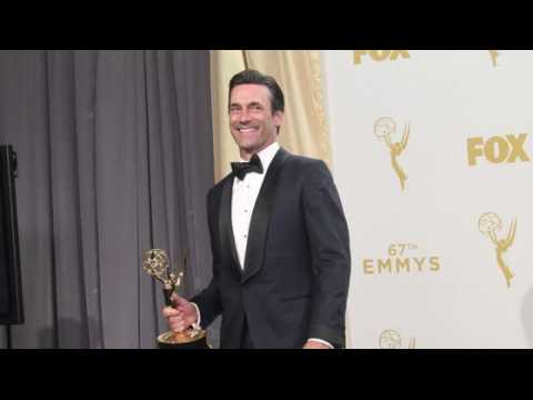 VIDEO : Jon Hamm Finally Wins An Emmy For Mad Men