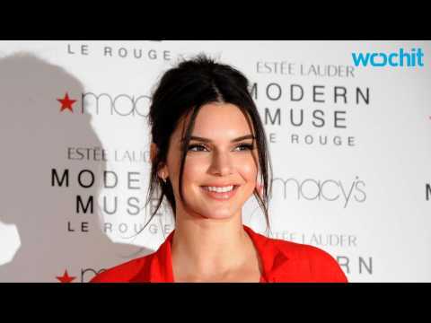 VIDEO : Kendall Jenner Discusses Her Surprise Nipple Piercing